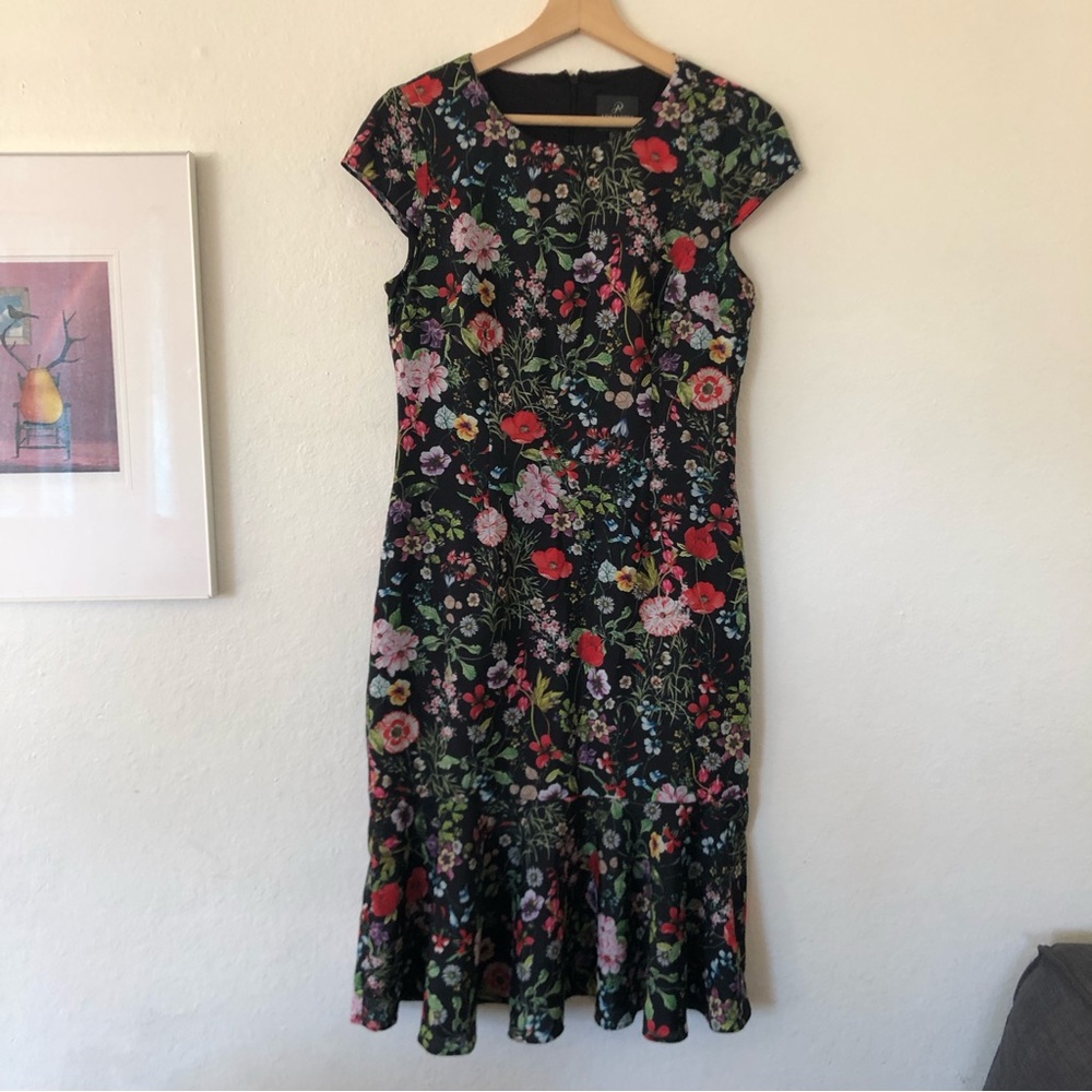 Adrianna Papell Black Floral Dress in Sz 2